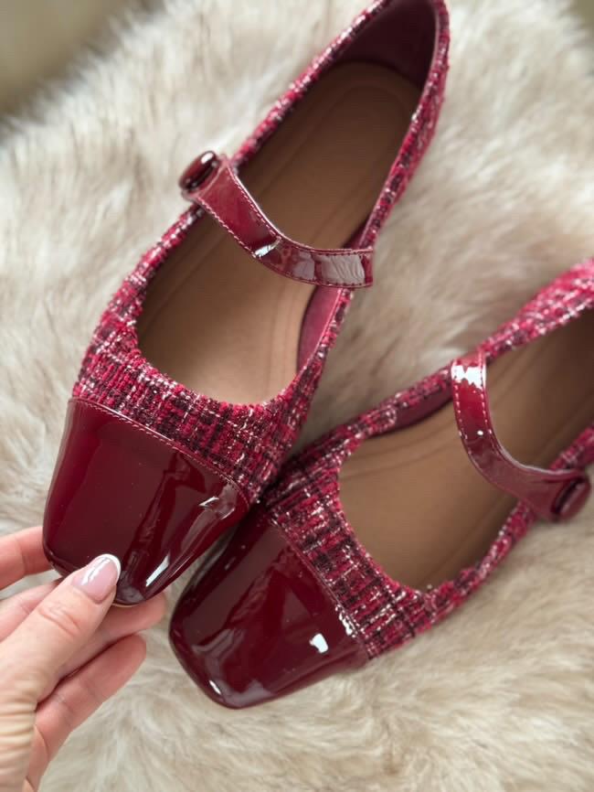 Gigi tweed pumps