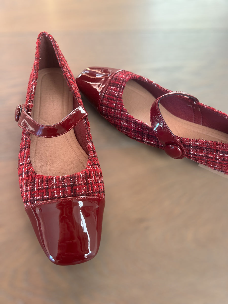 Gigi tweed pumps
