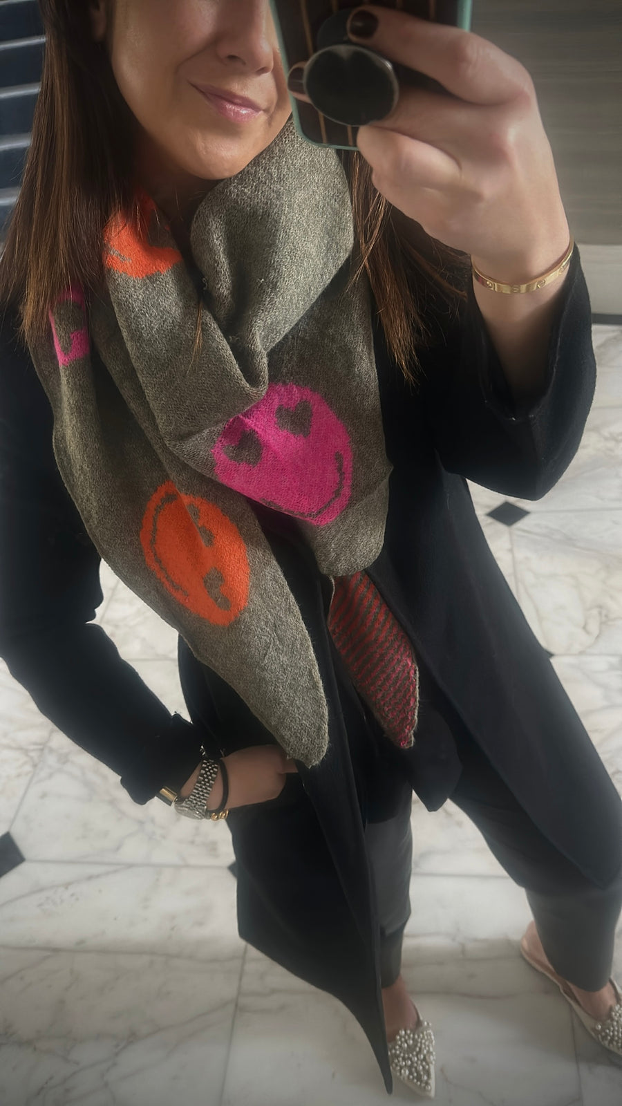 Smile scarf