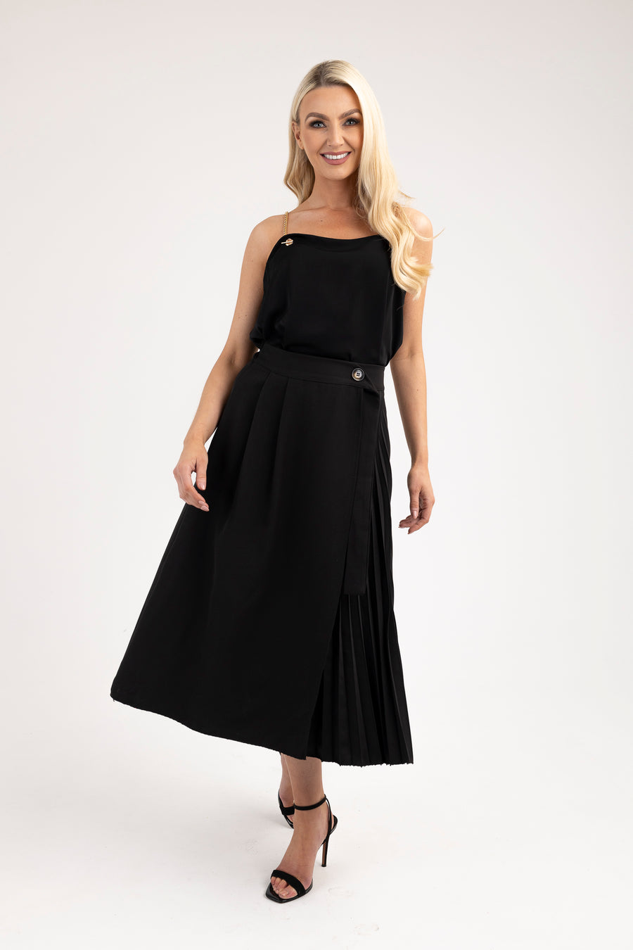 Izzy pleated skirt