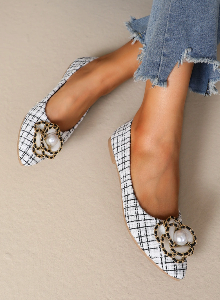 Sierra pearl flower pumps