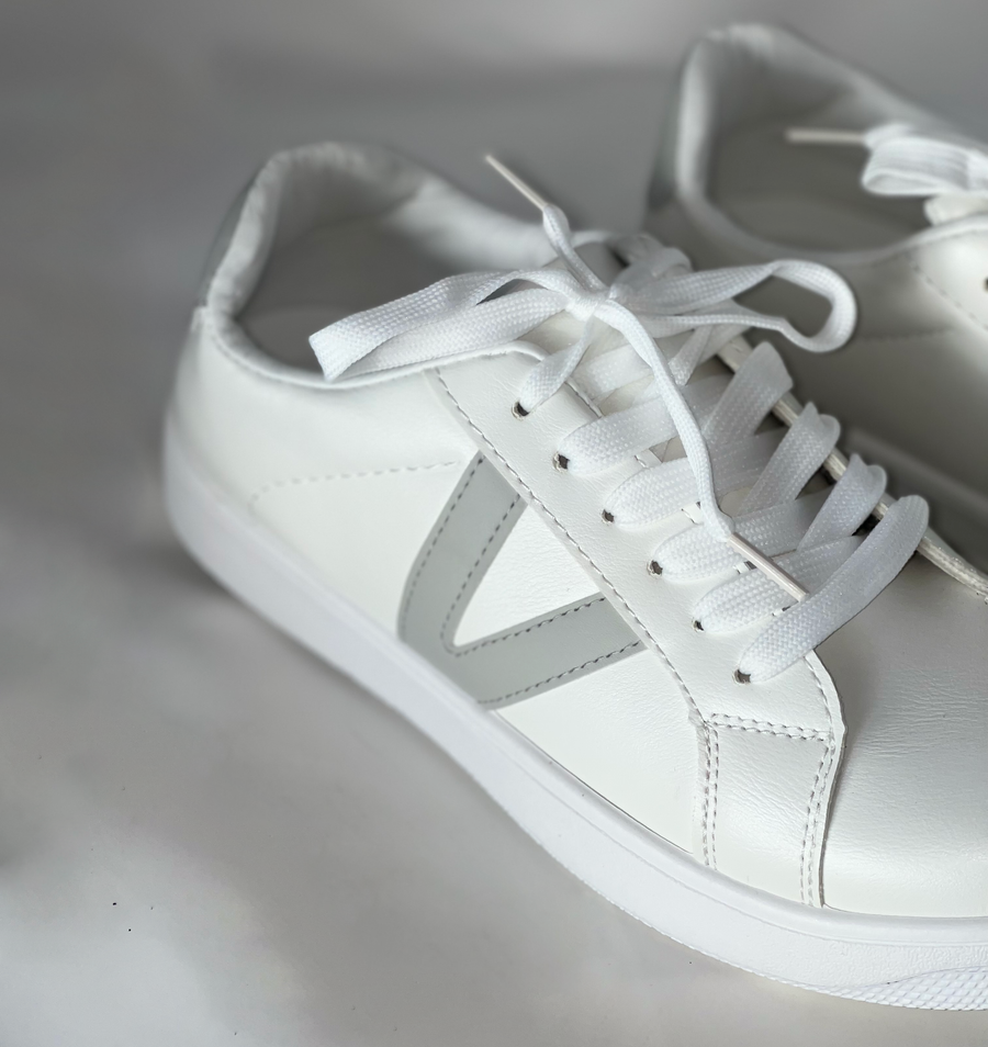 V Trainers