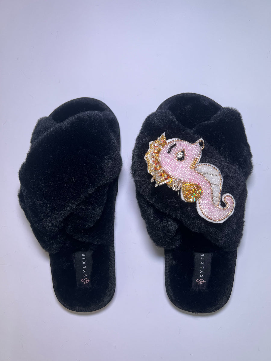 Seahorse Cross Slipper Black